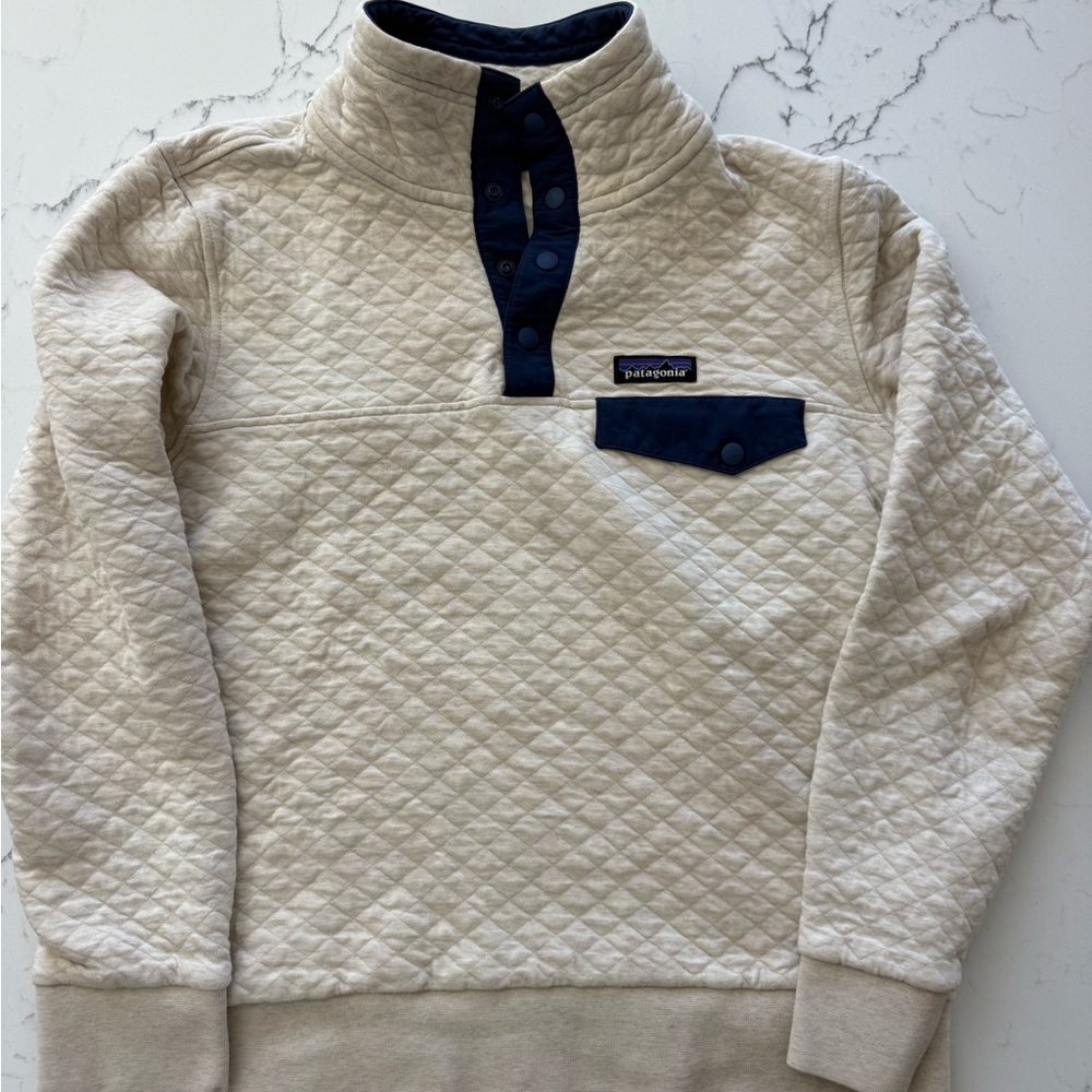 Patagonia Cream and Blue Quilted Cotton Pullover